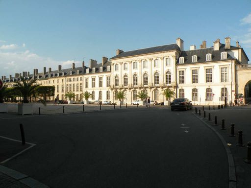  place de la Carrière dans la lumière du soir